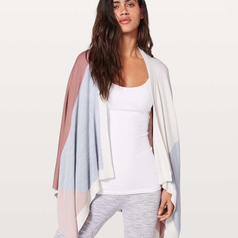 LULULEMON Hatha Wrap Pink Silver Wrap Easy Comfort for Plane or Work / One Size